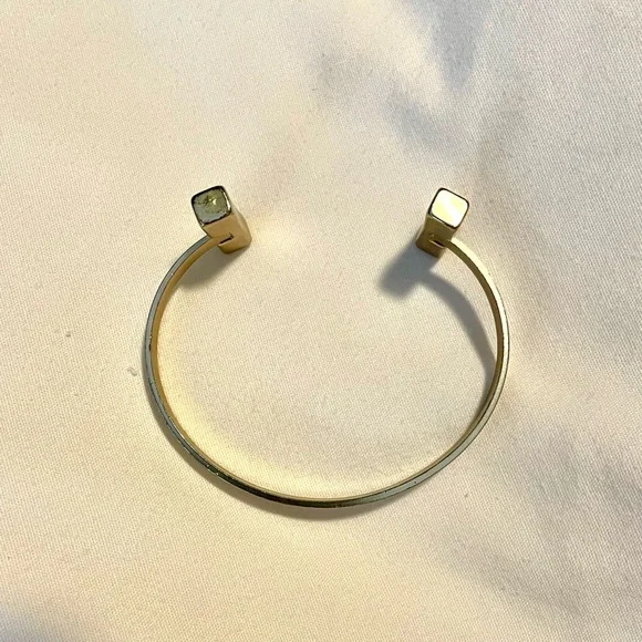 *EUC* Banana Republic Gold Plated Open End “T” Bar Cuff Bracelet-Diameter 2 3/4” - Picture 3 of 8